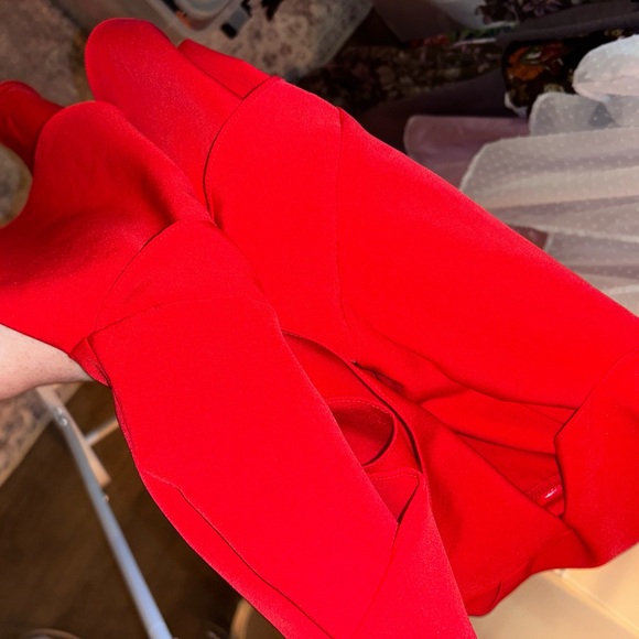 Red structured high low peplum corset top with off shoulder flounce sleeves - Picture 6 of 7